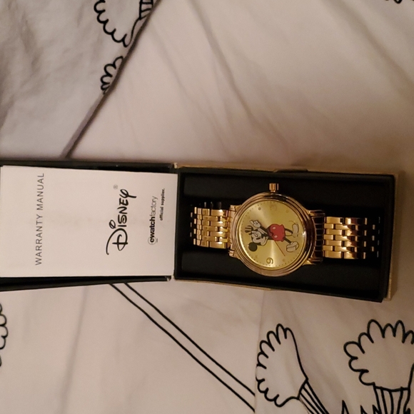 NWT Mickey Mouse Gold Watch - Picture 3 of 6